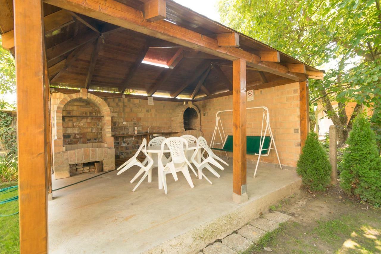 Villa Viktoria Nyíregyháza Extérieur photo